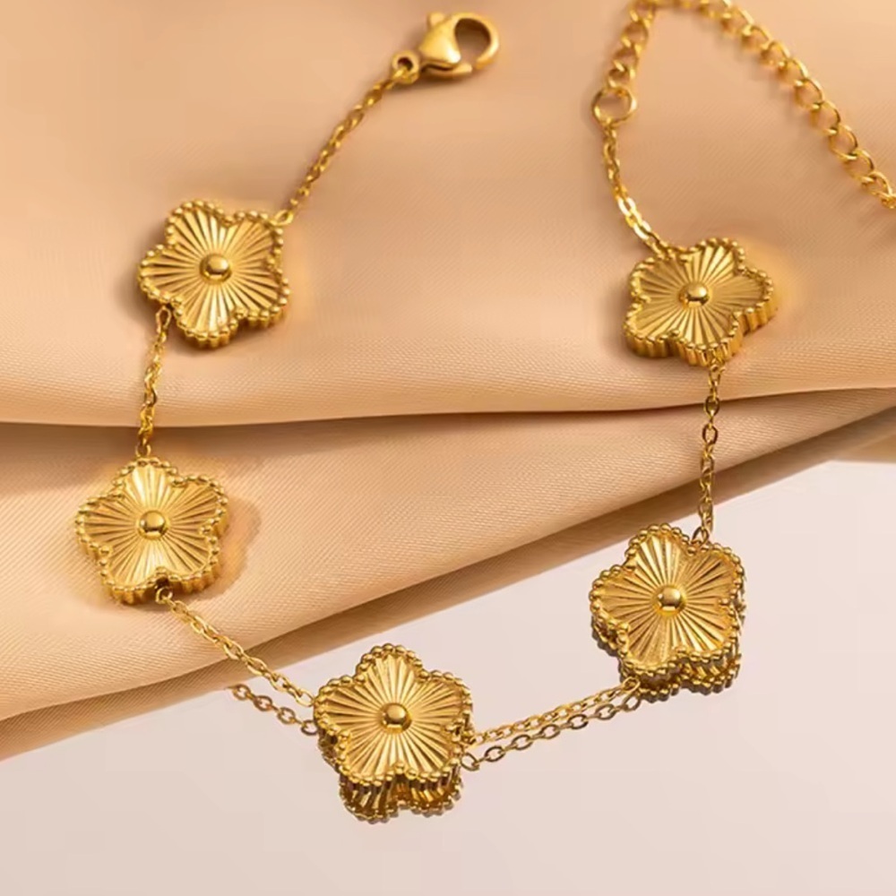 Flora 18k gold plated Stainless Steel Flower Bracelet